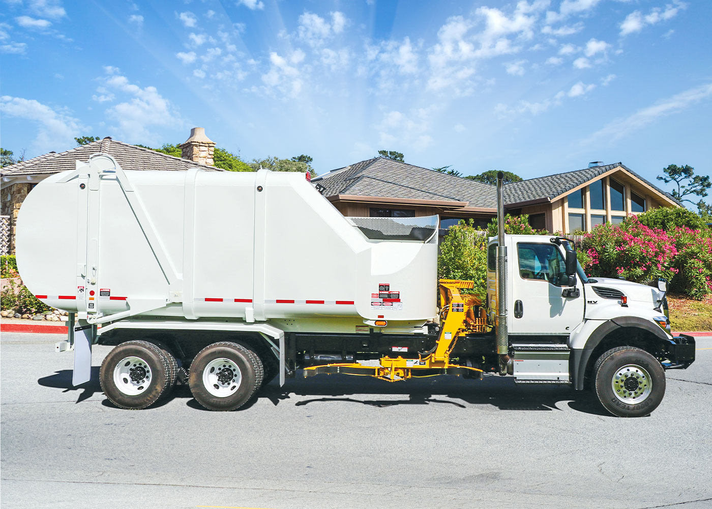 Side Load Garbage Trucks For Sale - Sideloader Trash Trucks